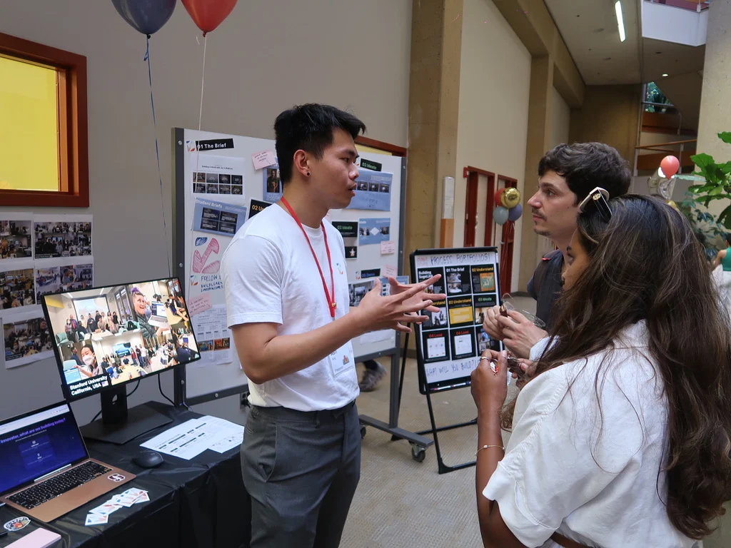 Walking visitors through student project portfolios